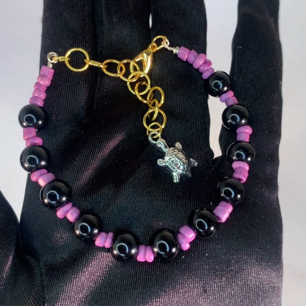NOCTURNAL WAVE — Black & Purple Handmade Glass Beaded Bracelet with Turtle Charm
